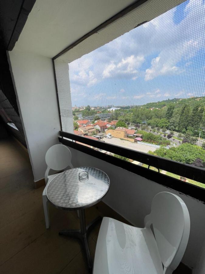 Lovely 3 Bedrooms Apartament Oradea Eksteriør bilde